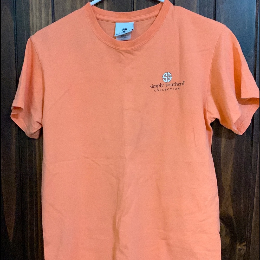 Simply southern t-shirt size small